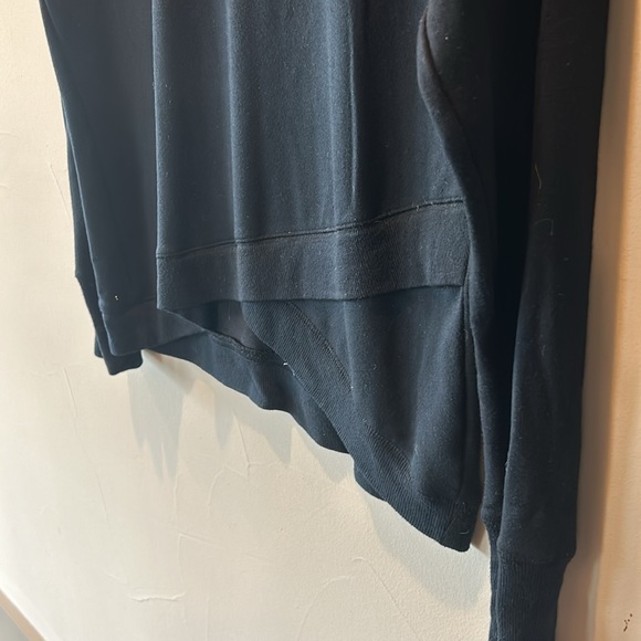 ATHLETA lightweight black sweatshirt with asymmetrical bottom size small - Picture 2 of 5